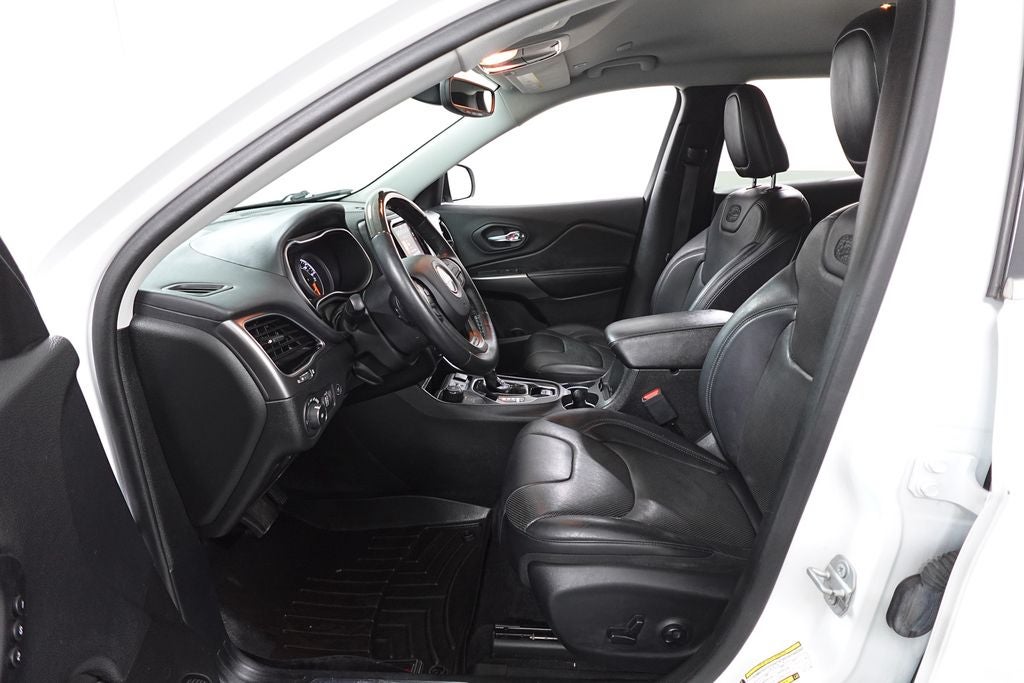 2019 Jeep Cherokee Overland