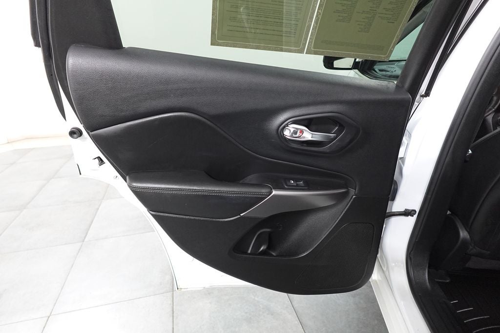 2019 Jeep Cherokee Overland