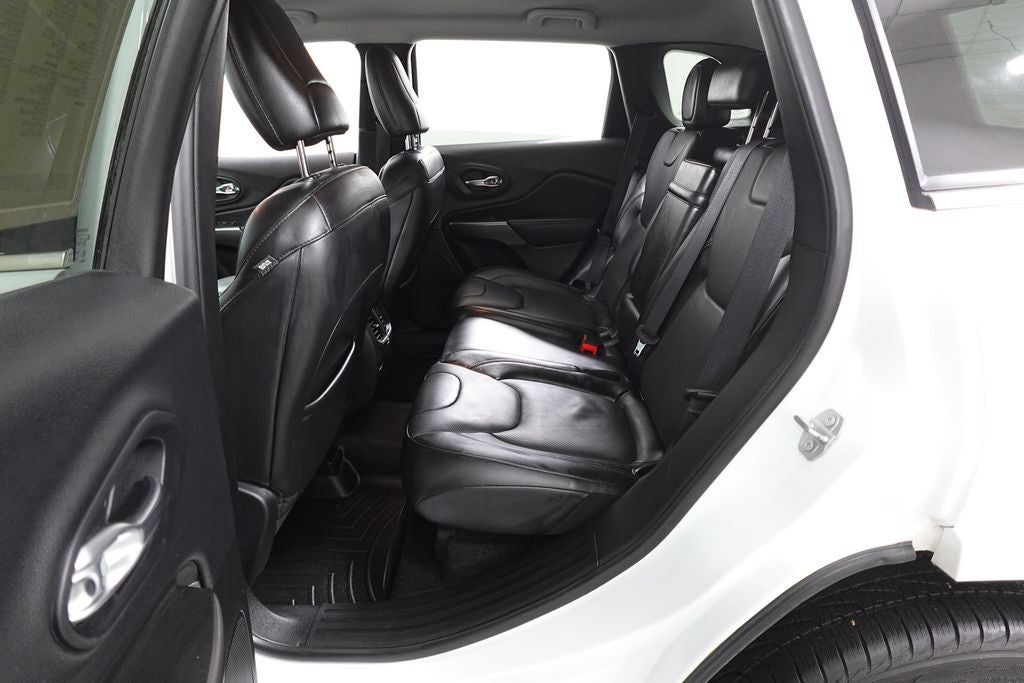 2019 Jeep Cherokee Overland