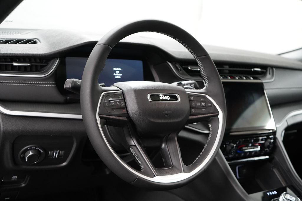 2027 Jeep Grand Cherokee Laredo X