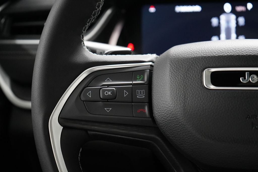 2027 Jeep Grand Cherokee Laredo X