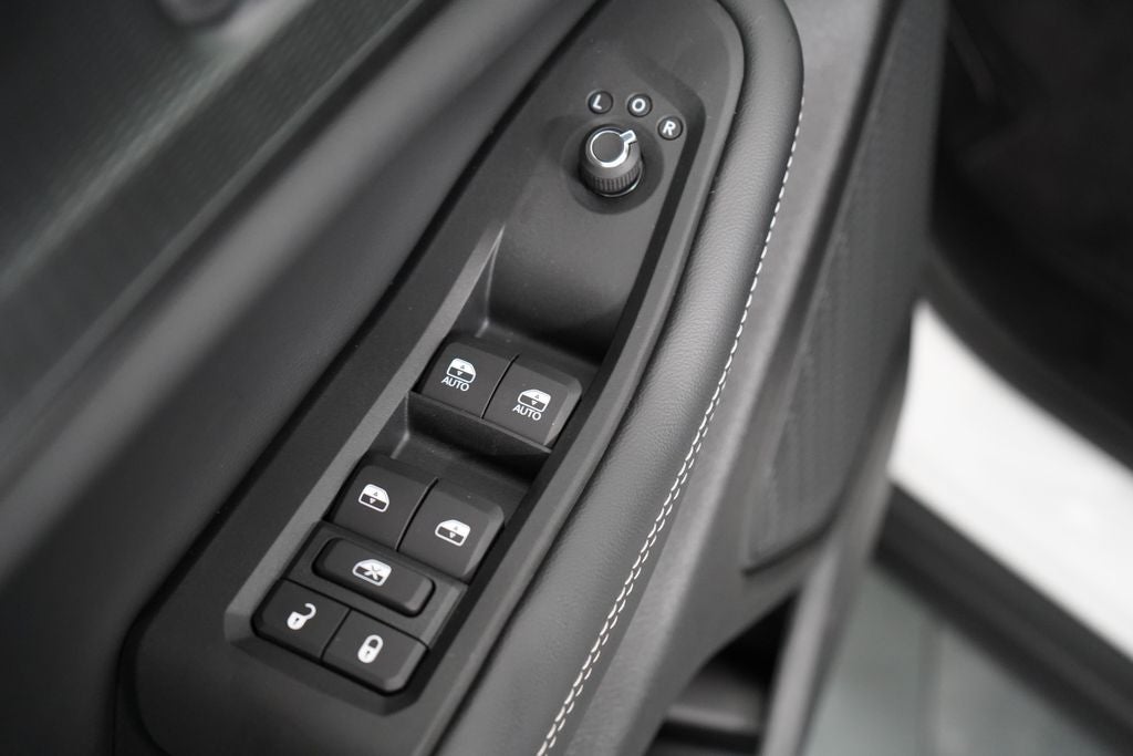 2027 Jeep Grand Cherokee Laredo X