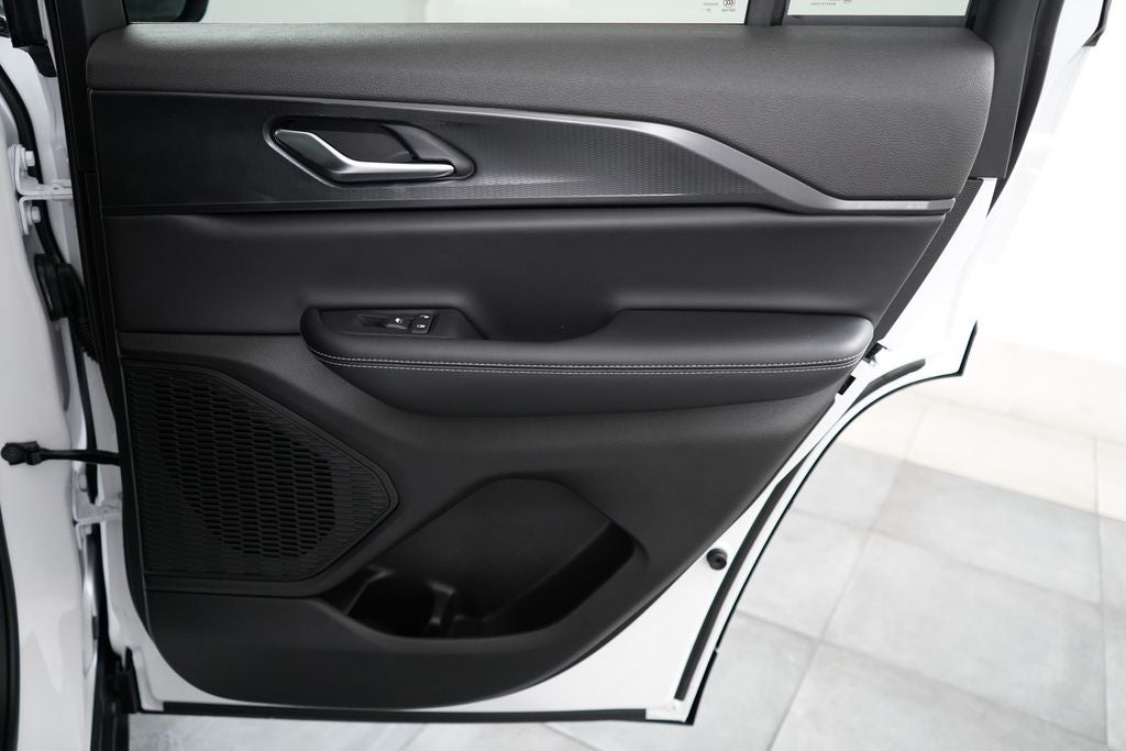 2027 Jeep Grand Cherokee Laredo X