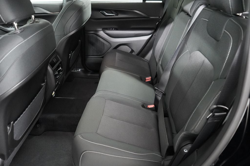 2027 Jeep Grand Cherokee Laredo X