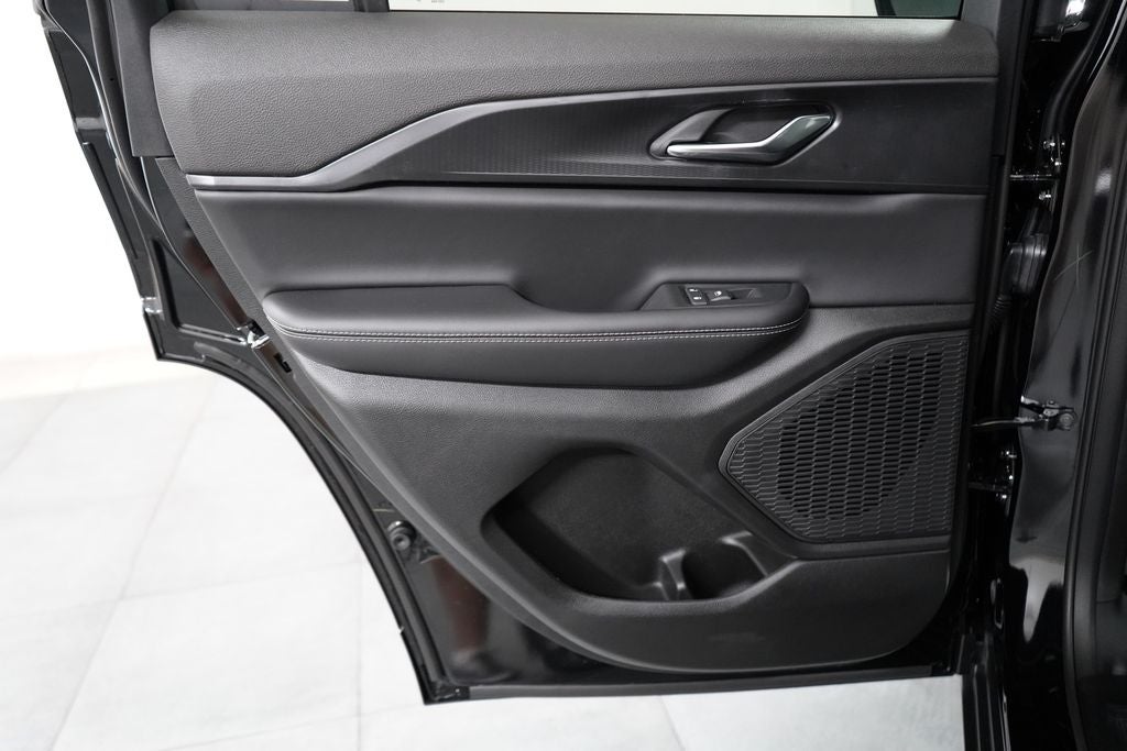 2027 Jeep Grand Cherokee Laredo X