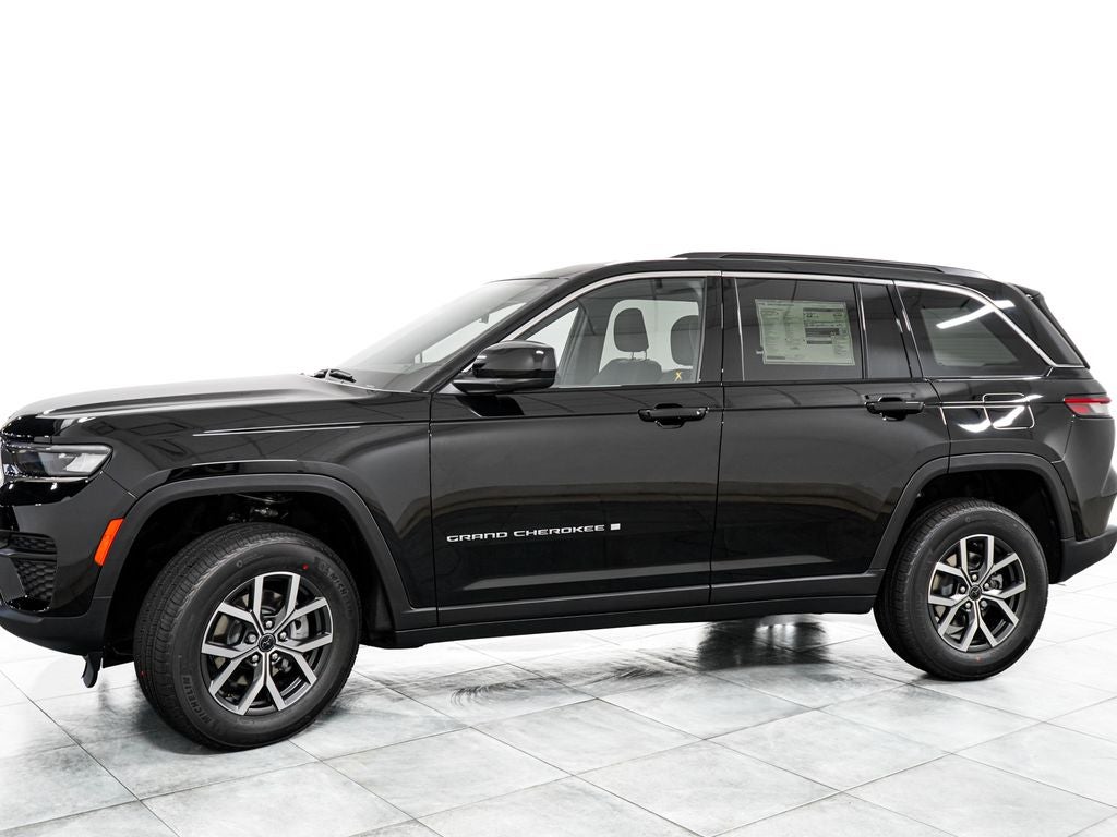 2027 Jeep Grand Cherokee Laredo X