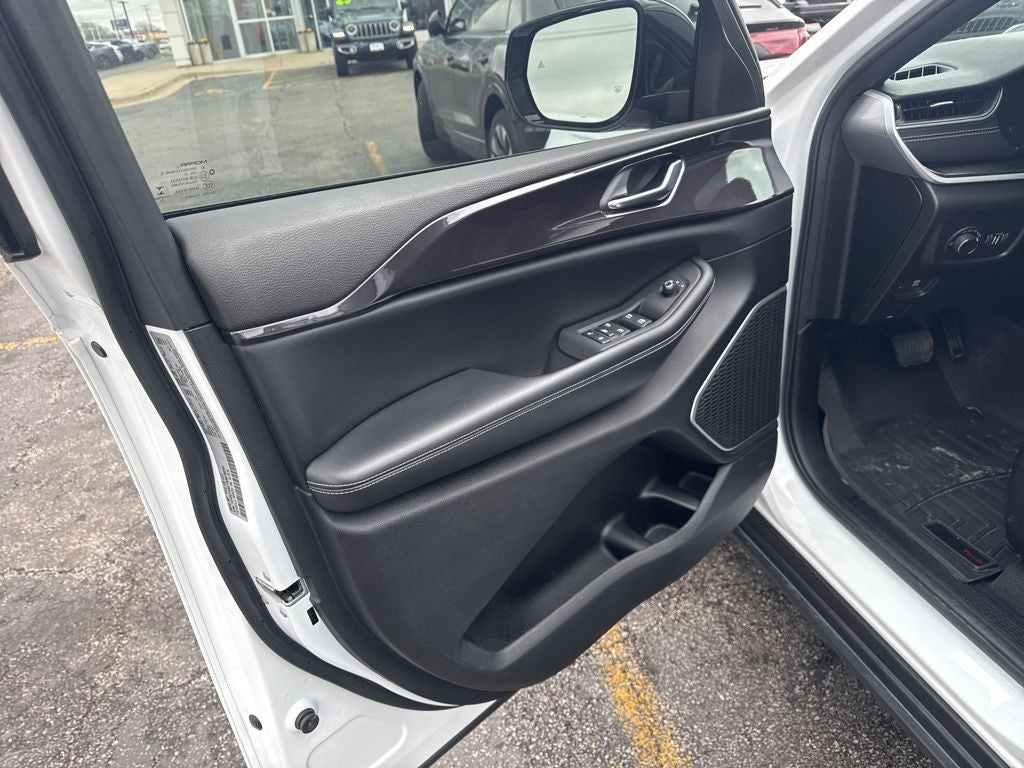 2022 Jeep Grand Cherokee Altitude