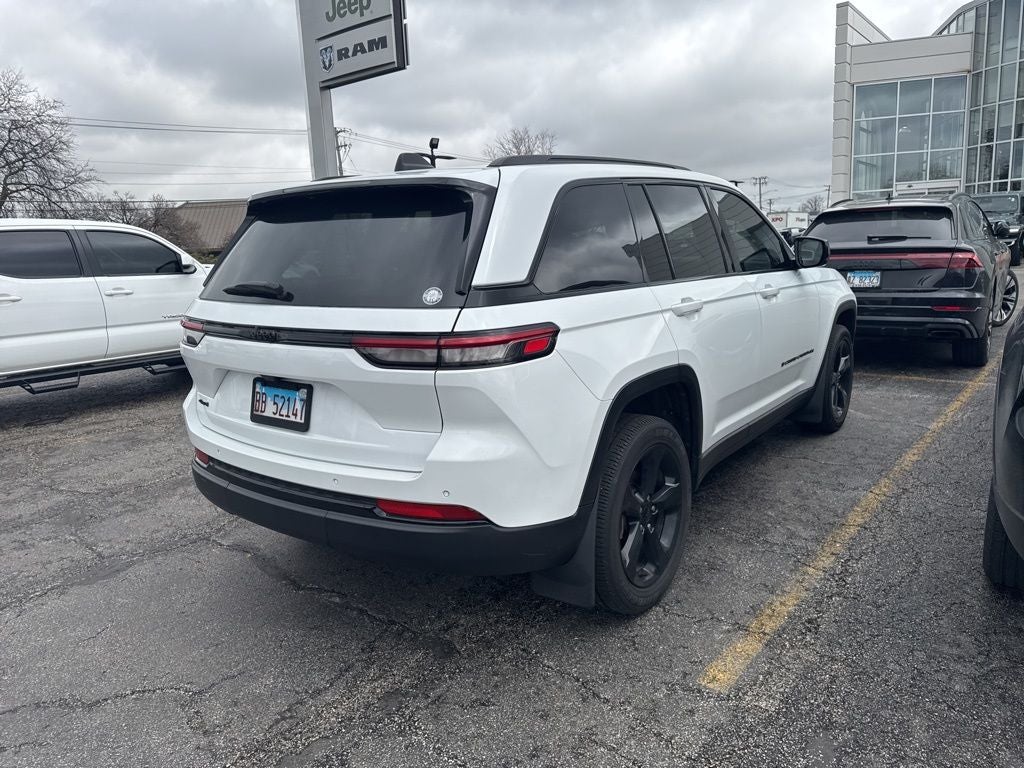 2022 Jeep Grand Cherokee Altitude