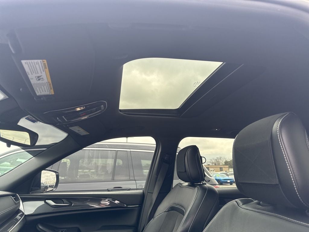 2022 Jeep Grand Cherokee Altitude