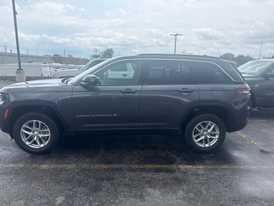 2025 Jeep Grand Cherokee Base