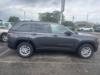 2025 Jeep Grand Cherokee Base