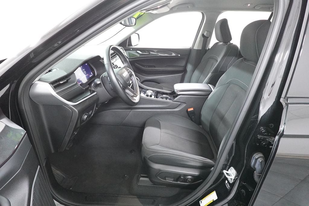 2022 Jeep Grand Cherokee Laredo