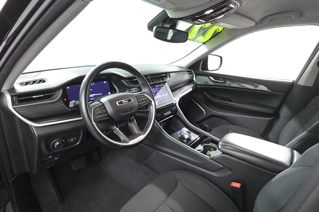 2022 Jeep Grand Cherokee Laredo