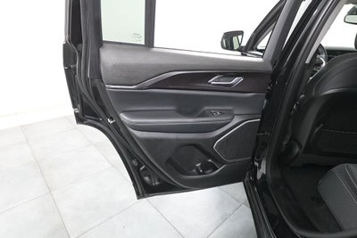 2022 Jeep Grand Cherokee Laredo