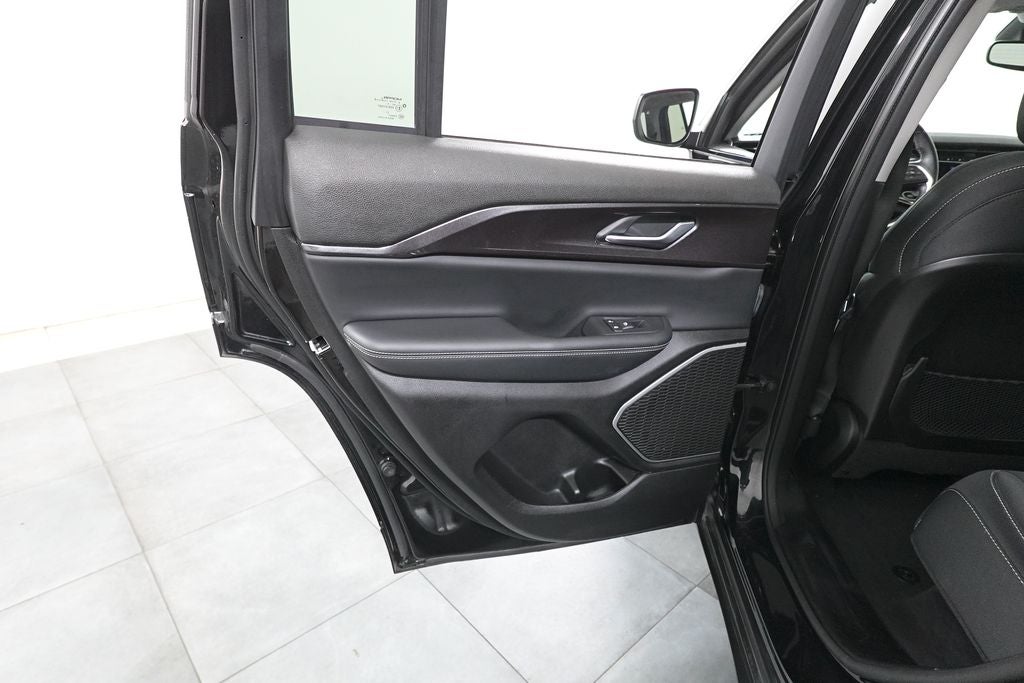 2022 Jeep Grand Cherokee Laredo