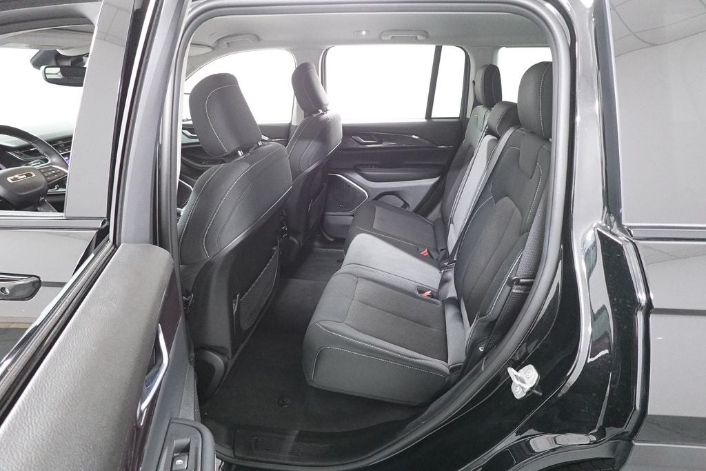 2022 Jeep Grand Cherokee Laredo