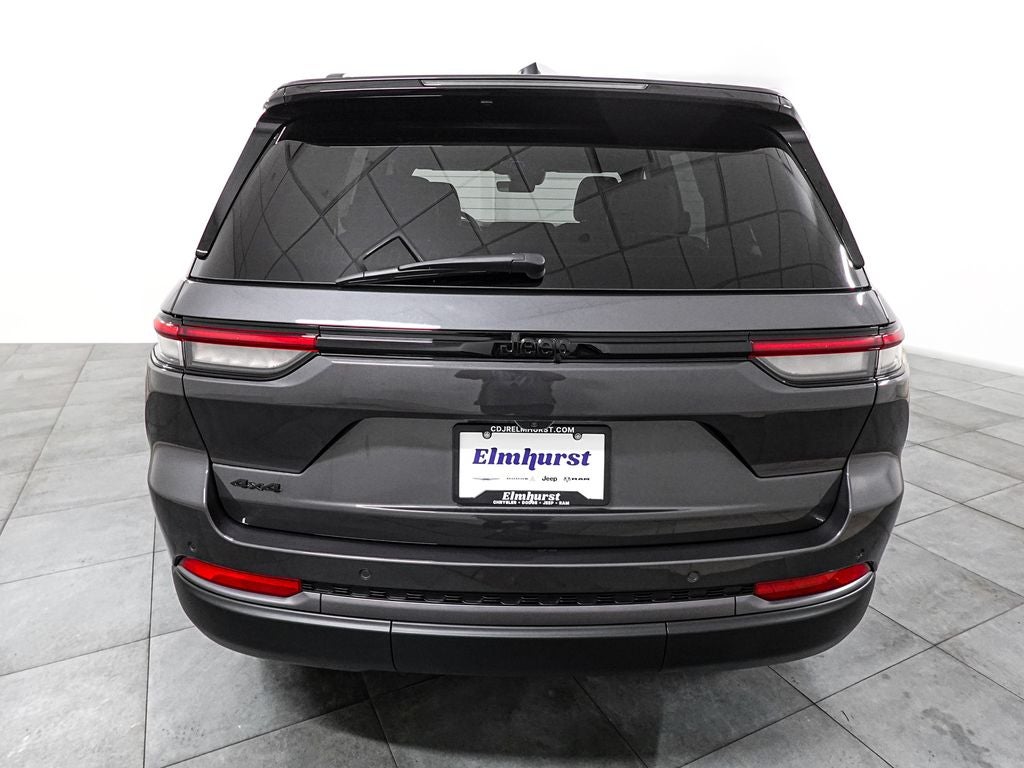 2026 Jeep Grand Cherokee Laredo Altitude
