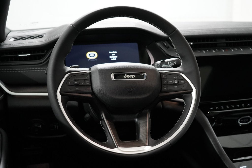 2027 Jeep Grand Cherokee Limited Reserve