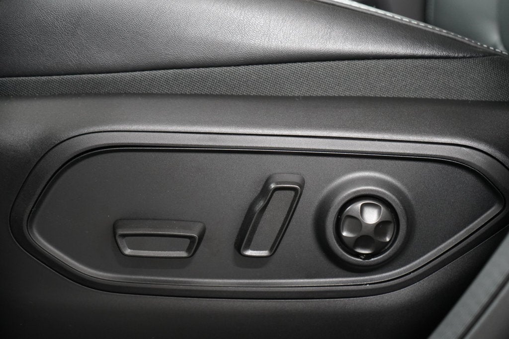 2027 Jeep Grand Cherokee Limited Reserve