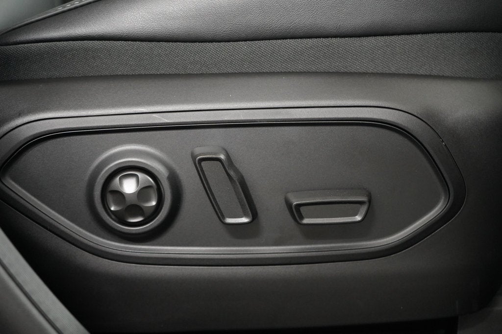 2027 Jeep Grand Cherokee Limited Reserve