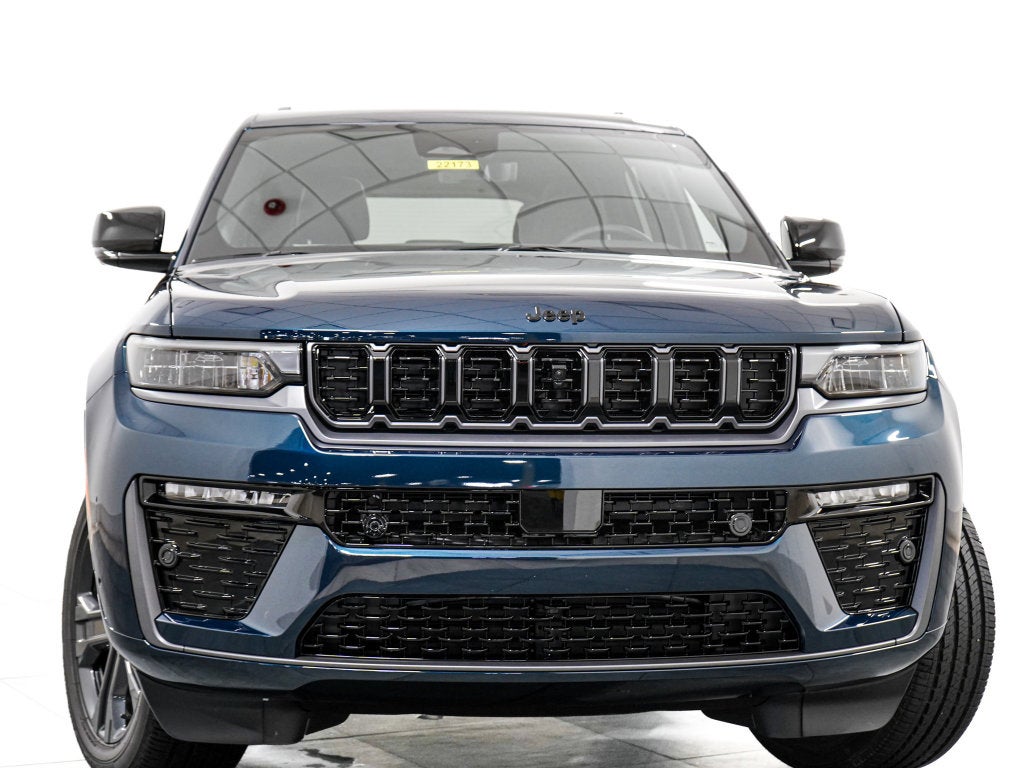 2027 Jeep Grand Cherokee Limited Reserve