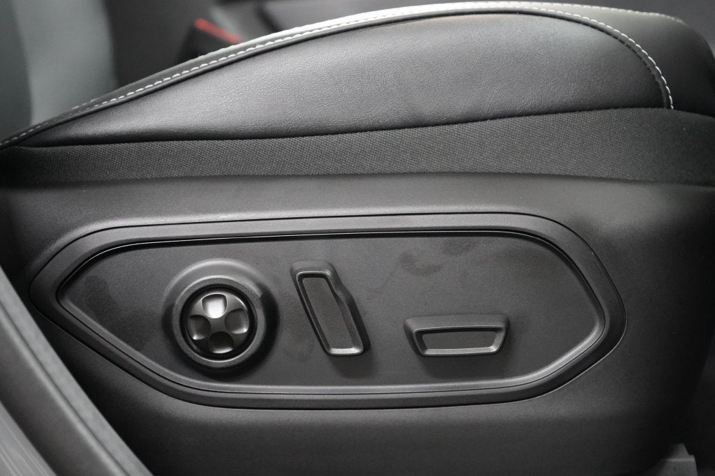 2027 Jeep Grand Cherokee Limited Reserve