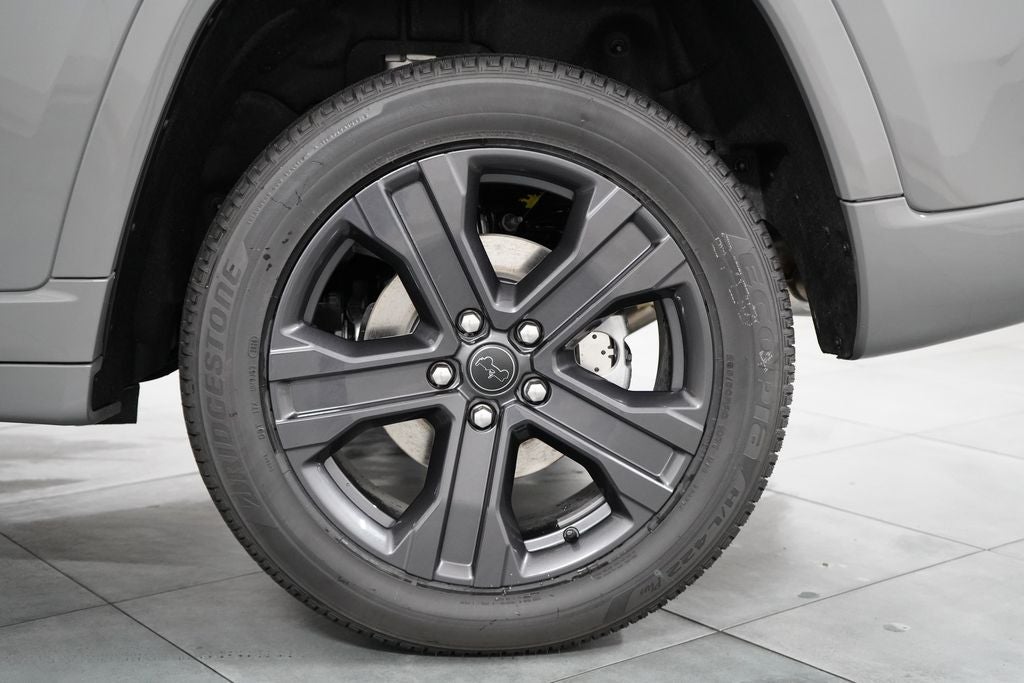 2027 Jeep Grand Cherokee Limited Reserve
