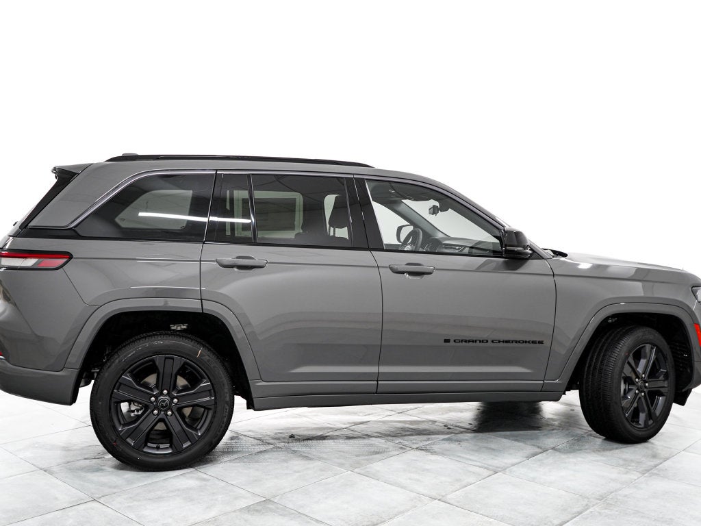 2027 Jeep Grand Cherokee Limited Reserve