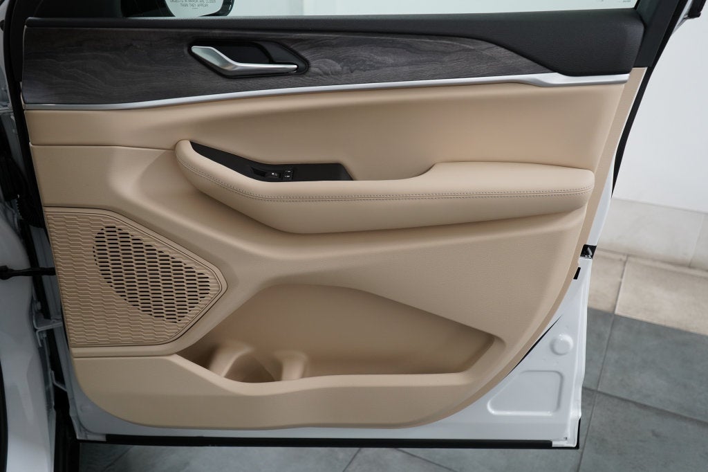 2027 Jeep Grand Cherokee Limited