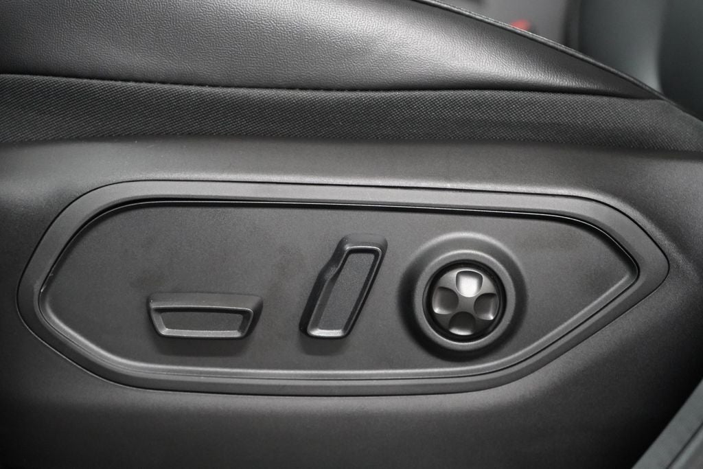 2027 Jeep Grand Cherokee Limited Reserve