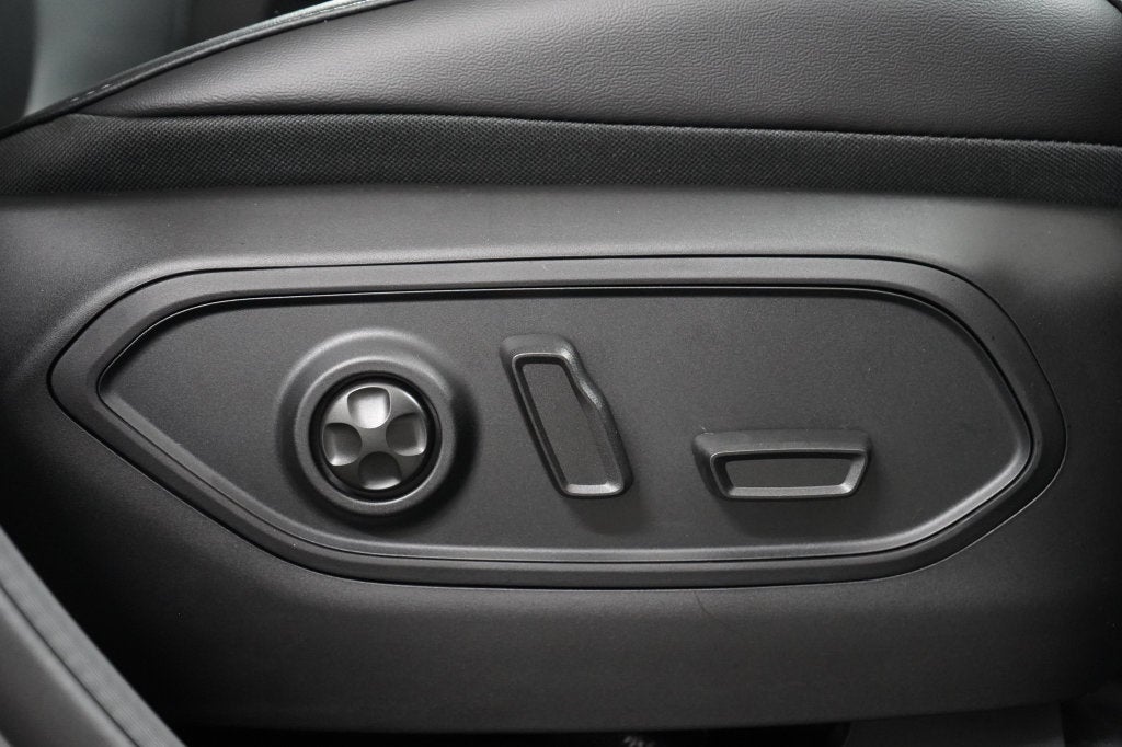 2027 Jeep Grand Cherokee Limited Reserve