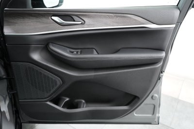 2027 Jeep Grand Cherokee Limited Reserve