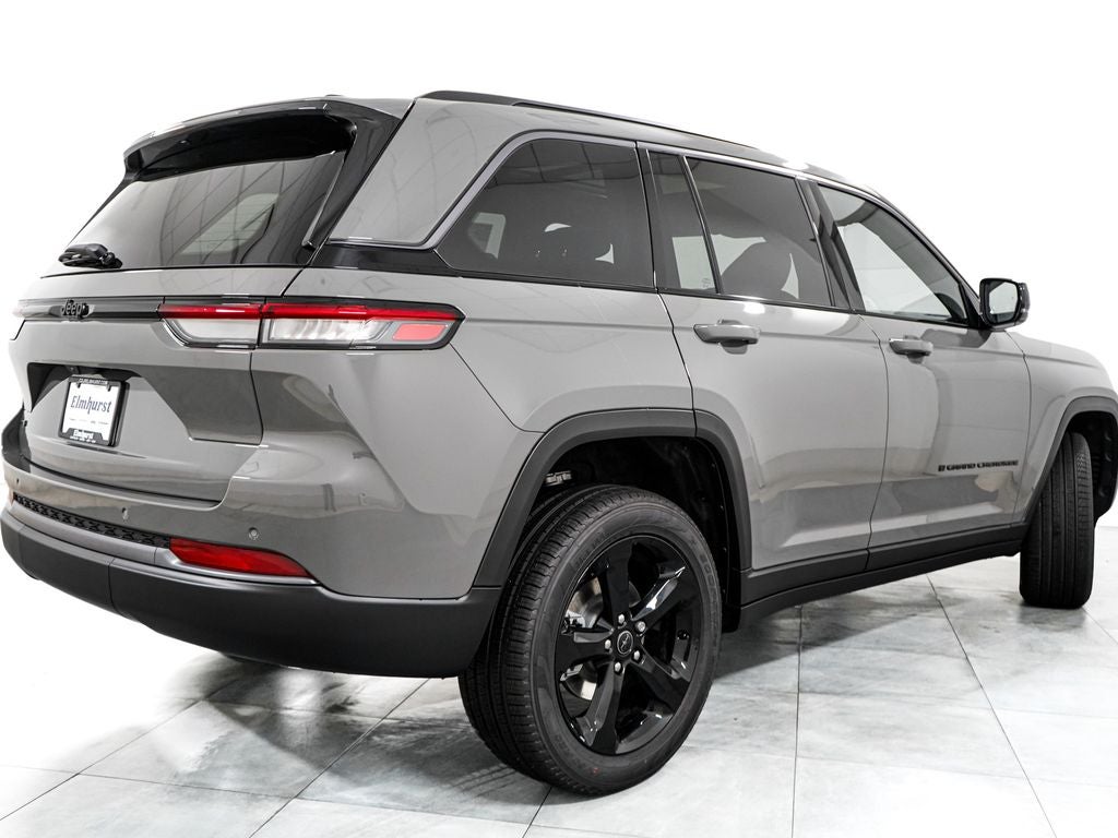 2027 Jeep Grand Cherokee Limited Reserve