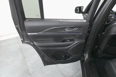 2025 Jeep Grand Cherokee Overland