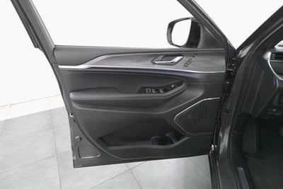 2025 Jeep Grand Cherokee Overland