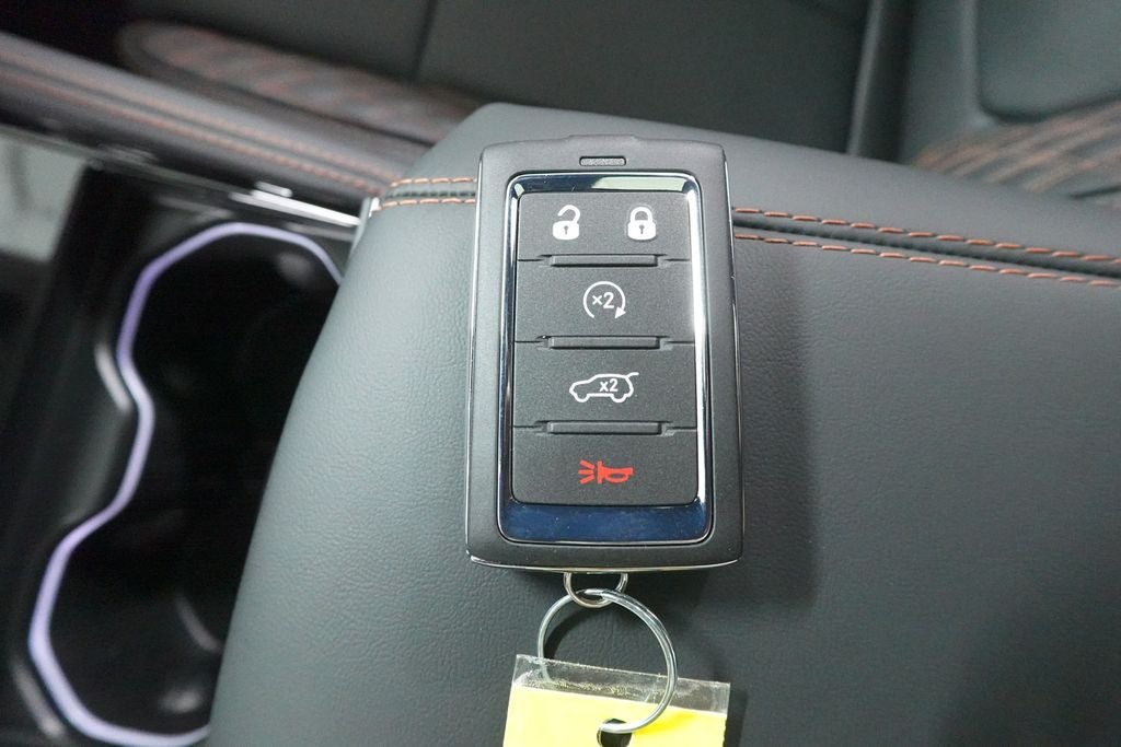 2026 Jeep Grand Cherokee GRAND CHEROKEE SUMMIT 4X4