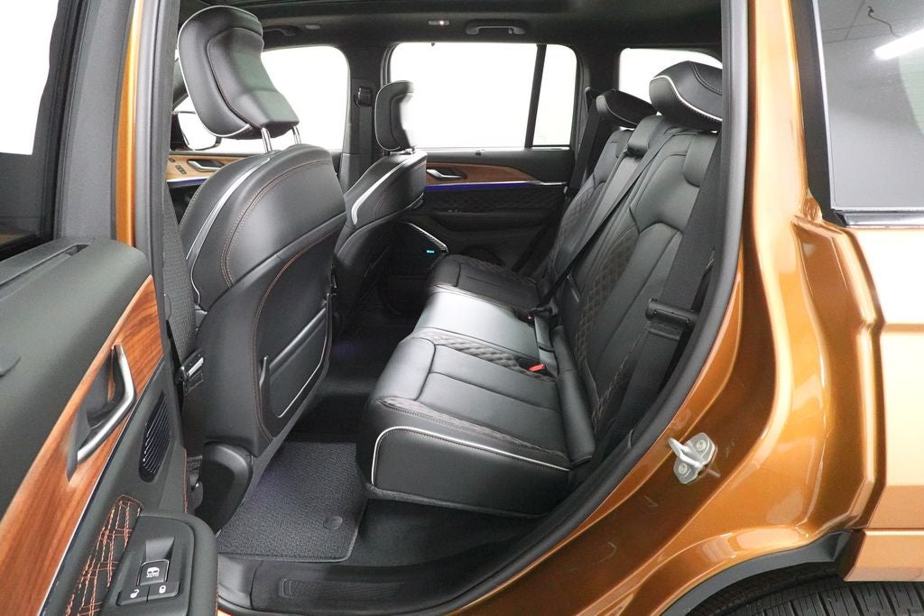2026 Jeep Grand Cherokee GRAND CHEROKEE SUMMIT 4X4