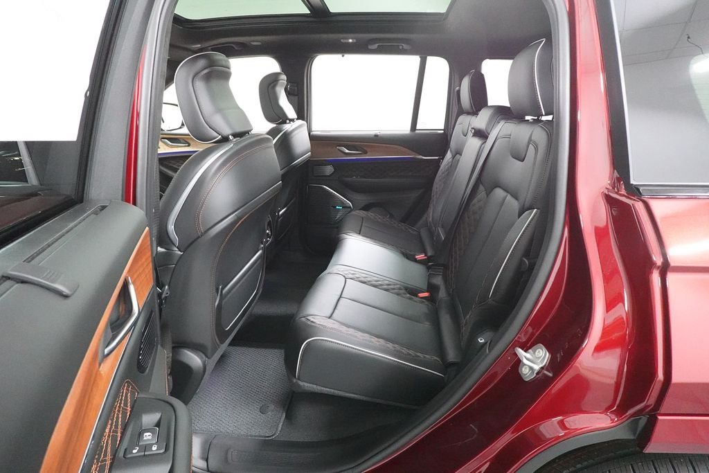 2026 Jeep Grand Cherokee Summit