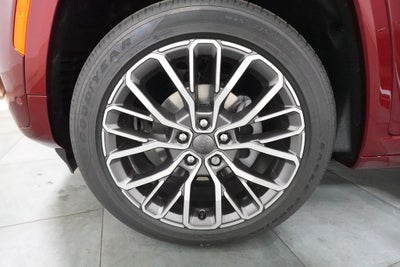 2026 Jeep Grand Cherokee Summit