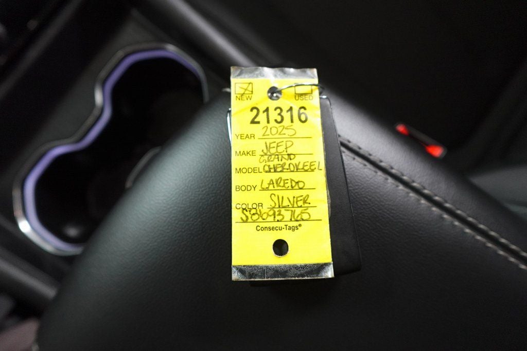 2025 Jeep Grand Cherokee L Laredo