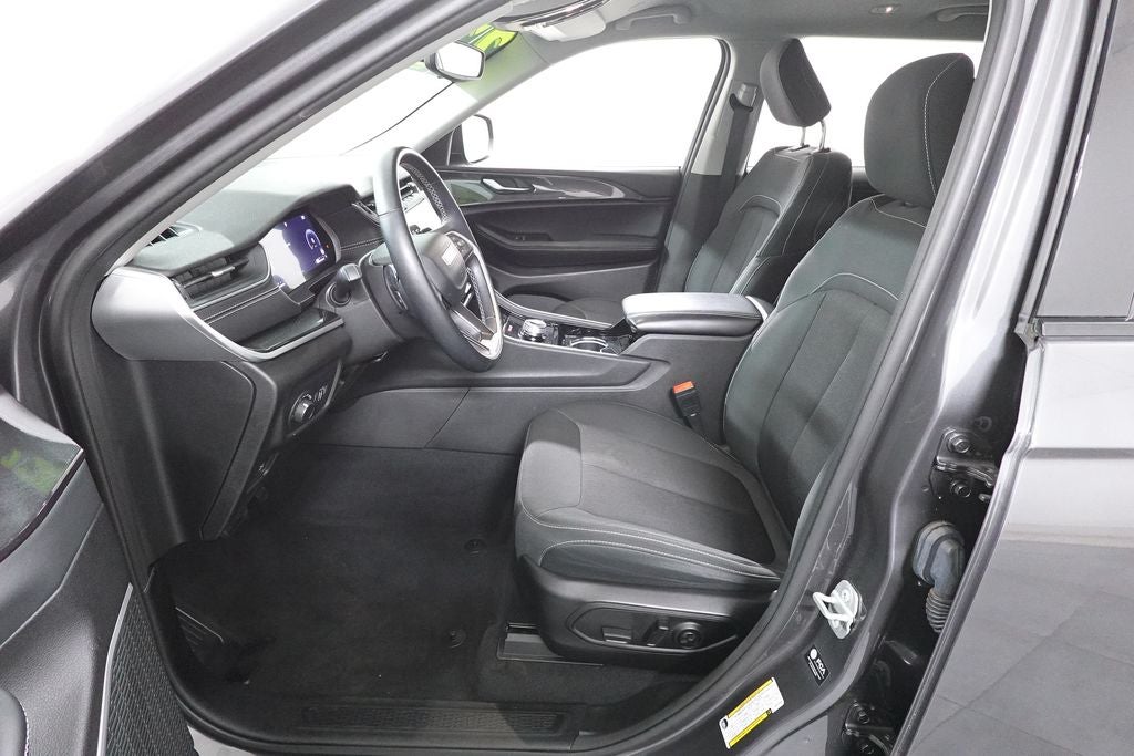 2022 Jeep Grand Cherokee L Laredo