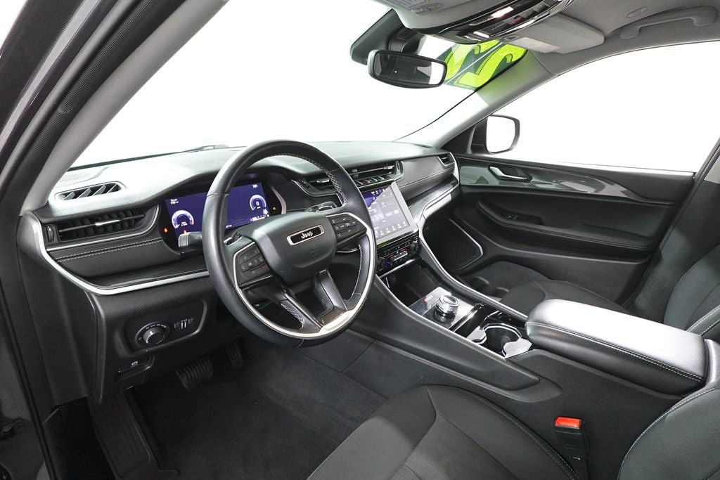 2022 Jeep Grand Cherokee L Laredo