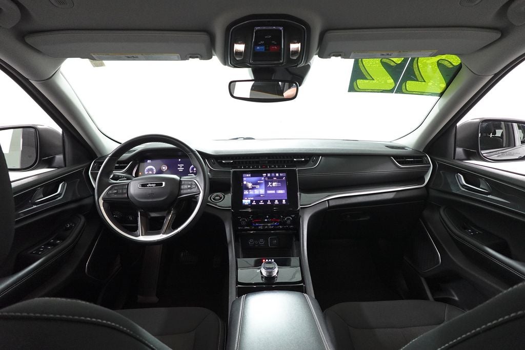 2022 Jeep Grand Cherokee L Laredo