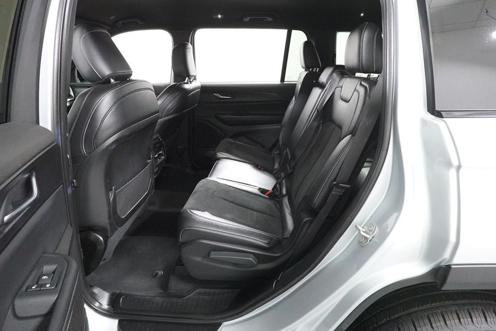 2024 Jeep Grand Cherokee L Altitude 4x4