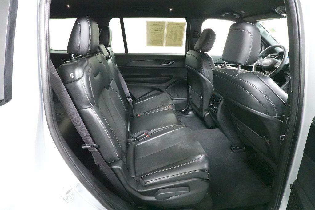 2024 Jeep Grand Cherokee L Altitude 4x4