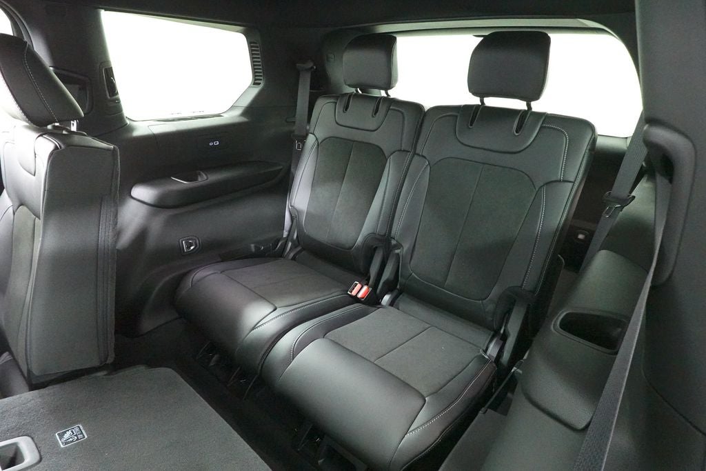 2026 Jeep Grand Cherokee L Laredo Altitude