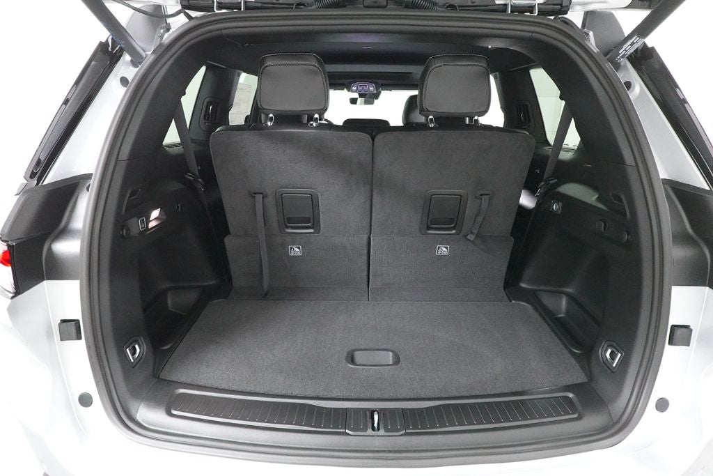 2026 Jeep Grand Cherokee L Laredo Altitude
