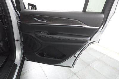 2026 Jeep Grand Cherokee L Laredo Altitude