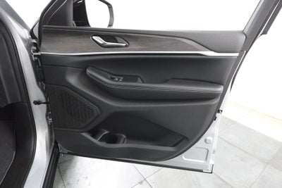 2026 Jeep Grand Cherokee L Laredo Altitude