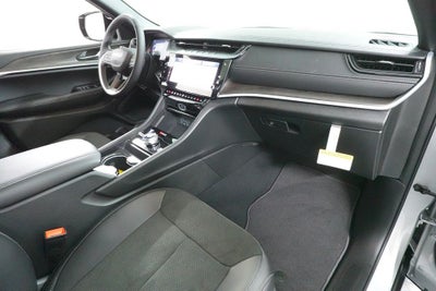 2026 Jeep Grand Cherokee L Laredo Altitude